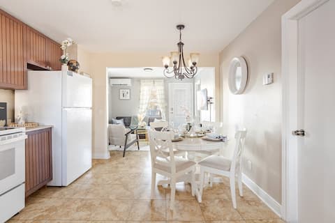 Complete 4 Bedroom House decorated with love - Spa