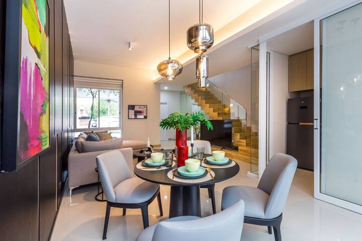 T4 | Modern Townhouse+Free Airport Pick-up gallery image 5