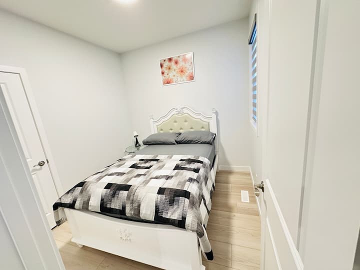 Schlafzimmer 4