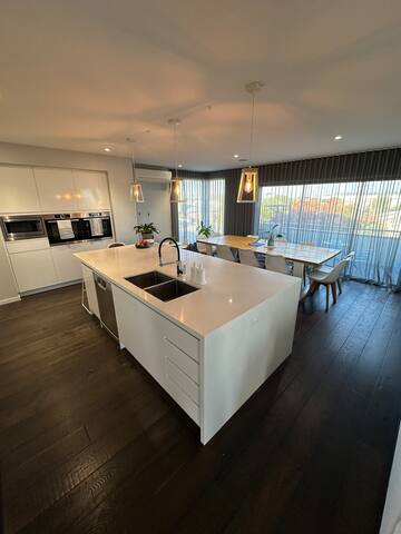 Surfcoast escape with pool gallery image 5