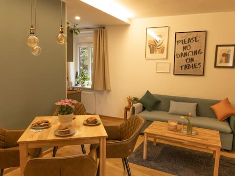 Top performing Airbnb: Stylish·quiet·close to the city·parking·family·terrace in Geidorf