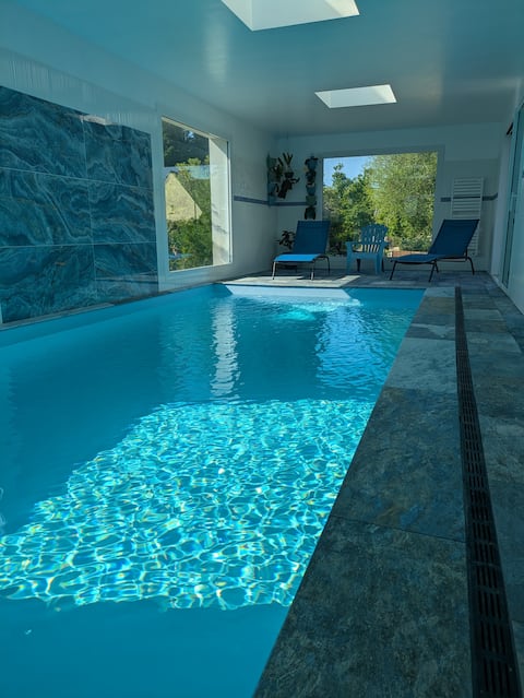 Beach 300 m away, 29° swimming pool, 5 bedrooms, 4 bathrooms, quiet