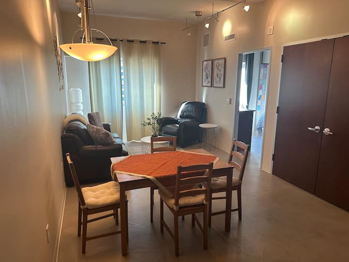 Downtown Dream One-bedroom Condo - Austin, TX
