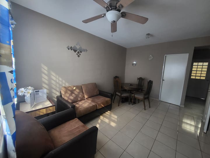 Casa Familiar En Fraccionamiento Seguridad 24/7 - Tijuana