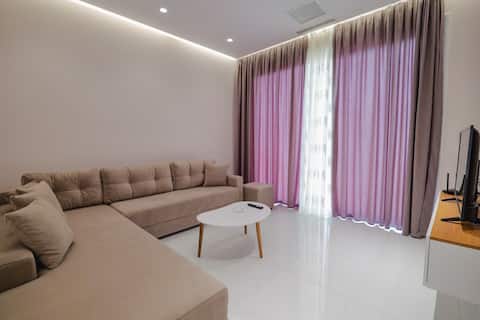 Top performing Airbnb: Lici Hillside Horizon 2 in Sarandë