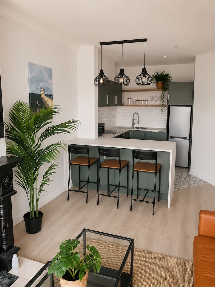 Modern And Spacious No.5 - Free Parking - Galway
