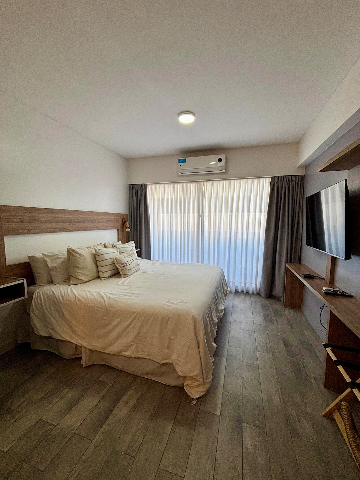 Departamento de 2 ambientes con balcón en Constitución