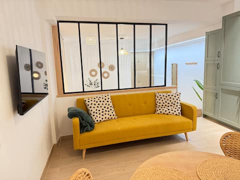 Successful Airbnb property: Calm, just a step away from everything in Granada