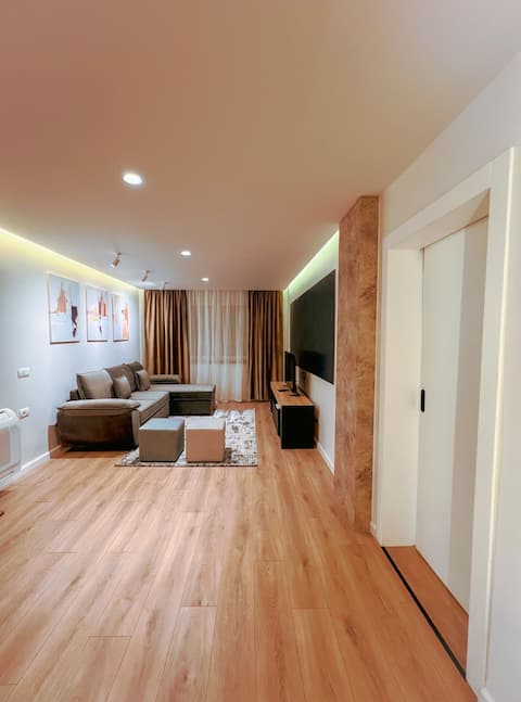 Top performing Airbnb: Skanderbeg's Square-Apartment 65 s/m in Njësia Bashkiake Nr. 10