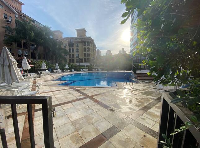 Apartamento no melhor condomínio resort da Barra gallery image 2