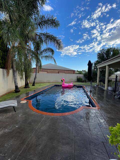 Tropical Oasis with heated pool!