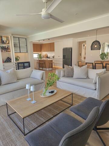 Cape Town Modern Retreat