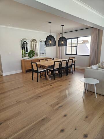 Cape Town Modern Retreat gallery image 5