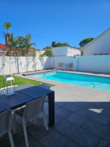 Cape Town Modern Retreat gallery image 2