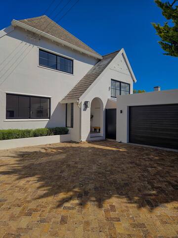 Cape Town Modern Retreat gallery image 3
