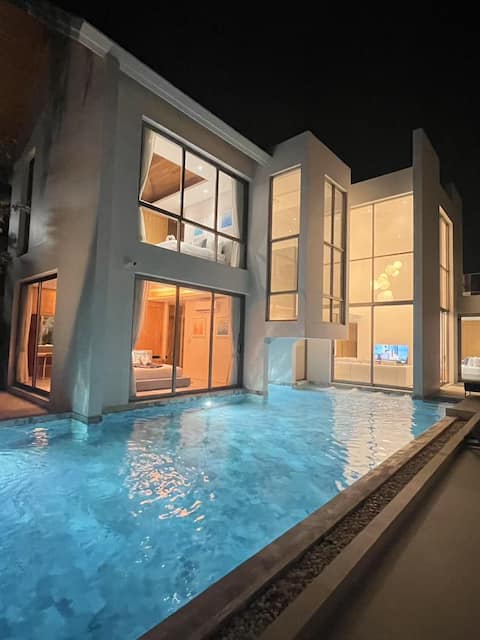 Brand new 4 bedroom 5 bathroom single pool villa in Phuket Y2