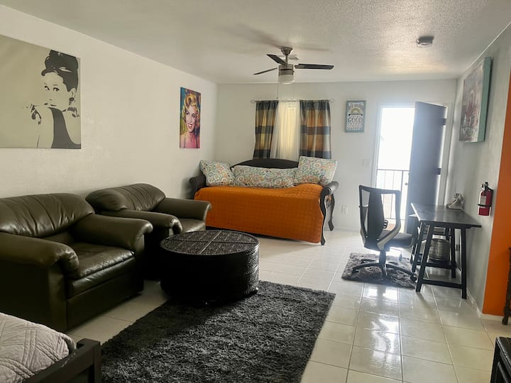 2bd+2bth Sleeps 7 Comfortably - Henderson, NV