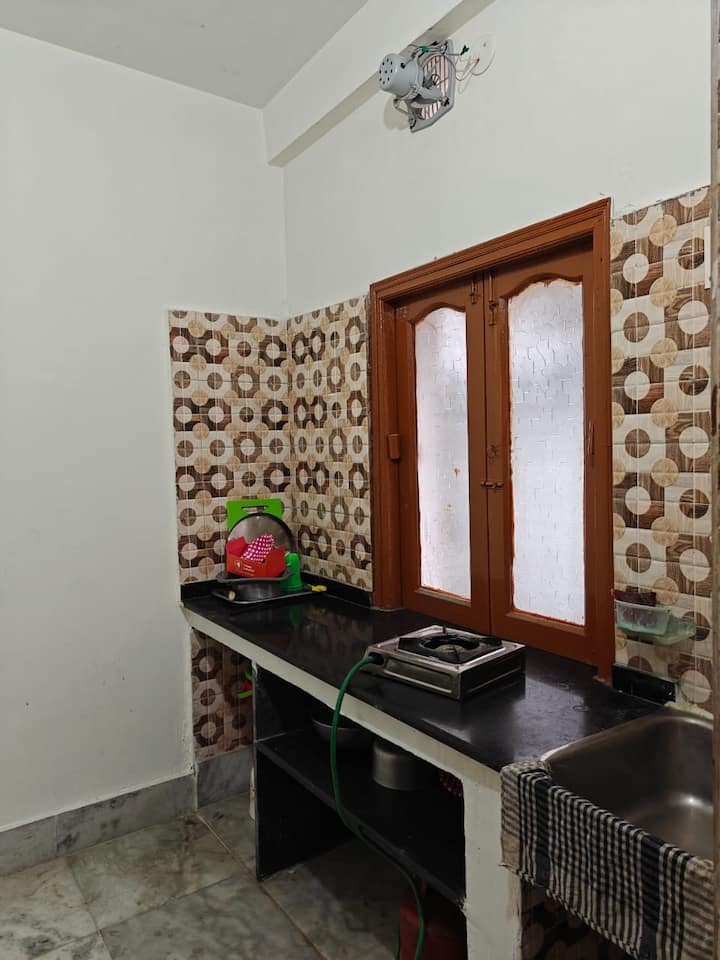 4 Bedroom 3 Bathroom Fully Ac Pvt Upto 14 People - Calcuta