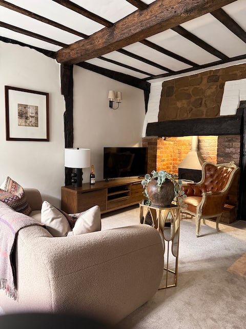 Castlegate Cottage-Central Warwick
