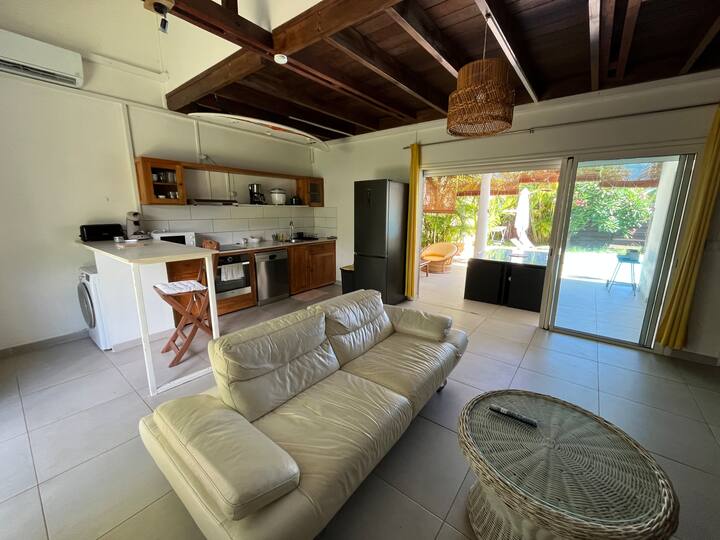 Villa Bourbon : Piscine Et Vue
6 Pers Maximum - Saint-Gilles les Bains
