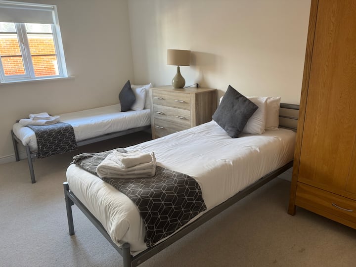 Schlafzimmer 2