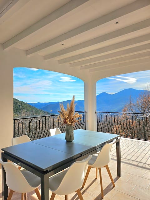 Spacious top of villa near rivers