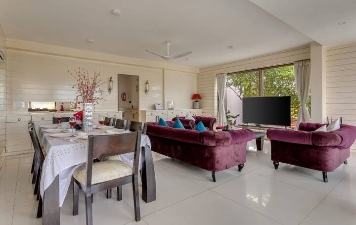 Dining area image 4