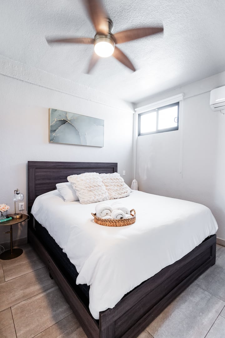 2 Queen Bed / Ensenada Downtown - Ensenada