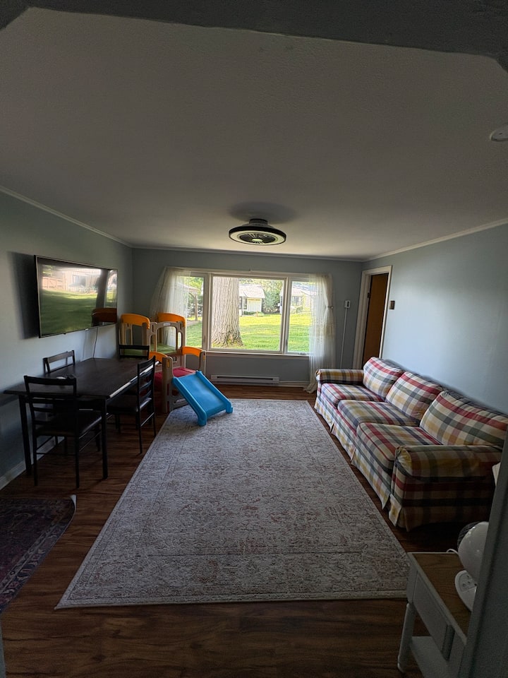 Waterfront On Elk Lake W/beach! Cabin 4 - エルク・ラピッズ, MI