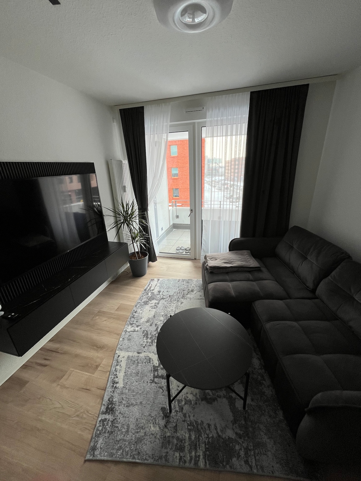 Top Airbnb: Messe-Ost Apartment in Bemerode