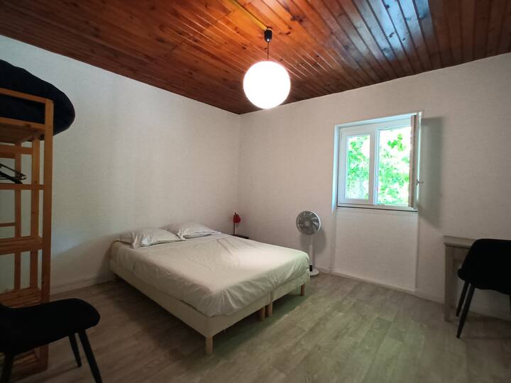 غرفة النوم 2