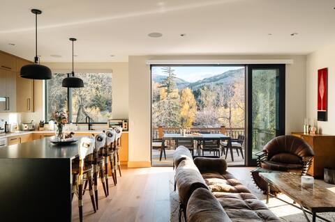 Lux Ski-In/Out; Westin Amenities