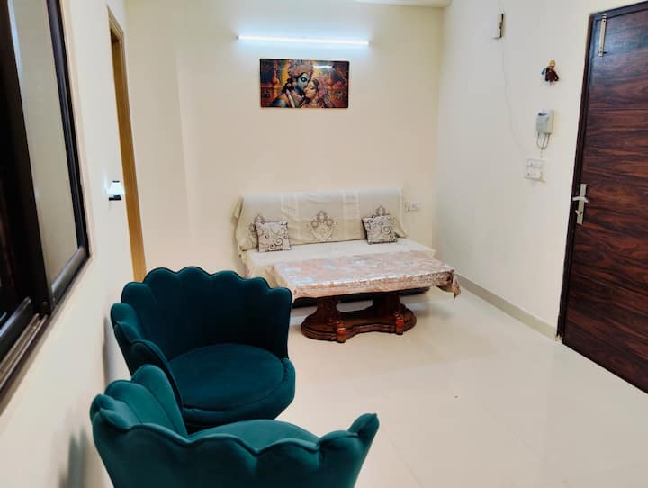 Rasik Anandini Kunj | 
1 Bhk Near Prem Mandir - Vrindavan