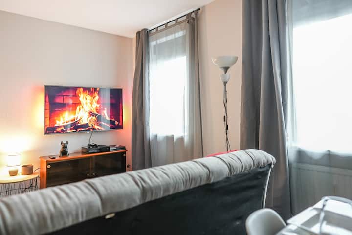 Helle Geräumige 80 Qm Wohnung-5 Min Von Friedberg - Friedberg (Hessen)