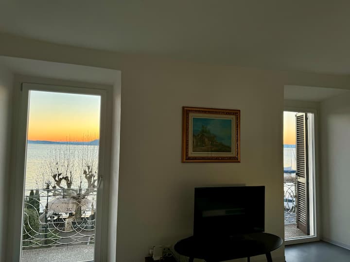 Lungolago Waterfront Home Stunning Lake Views - Stresa