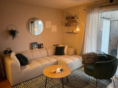 Popular Airbnb listing: Cozy apartment in Sola in Sola