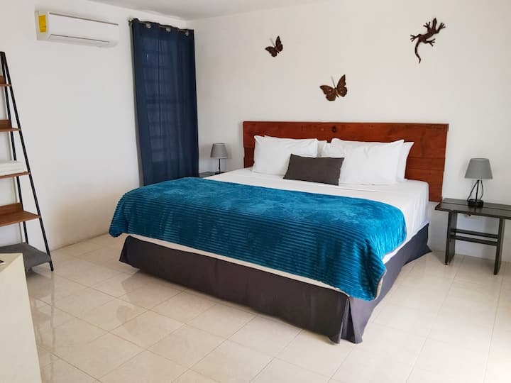 2 Person Townhouse In Historic Center Of Merida - Mérida
