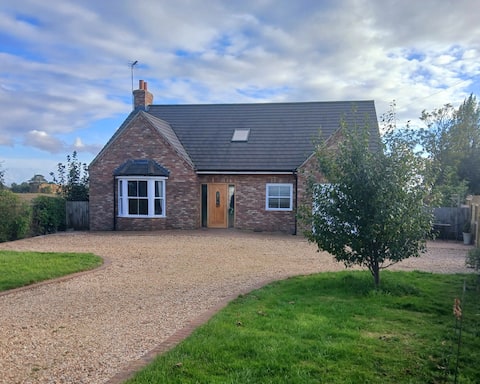 Peaceful Rural Retreat - Dogs welcome