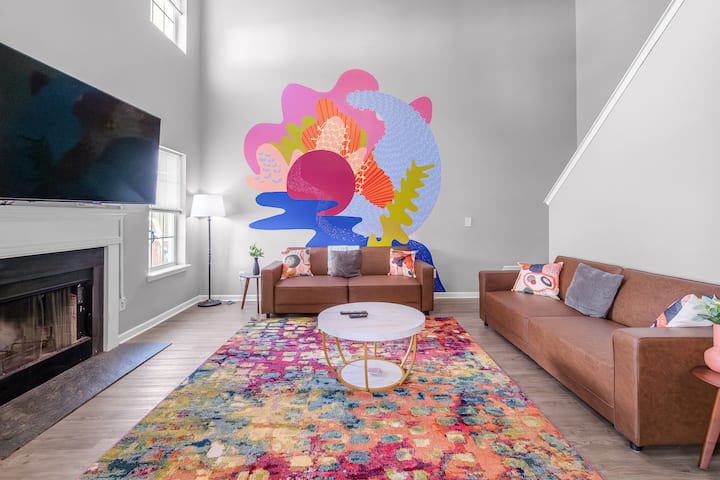 Charlotte Nc Stay | King Bed, Hot Tub & Dip Pool - Charlotte