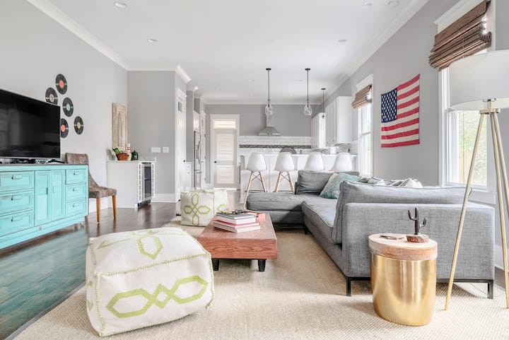 Spacious Designer Gem, Dog Friendly, Private Patio - Nashville, TN