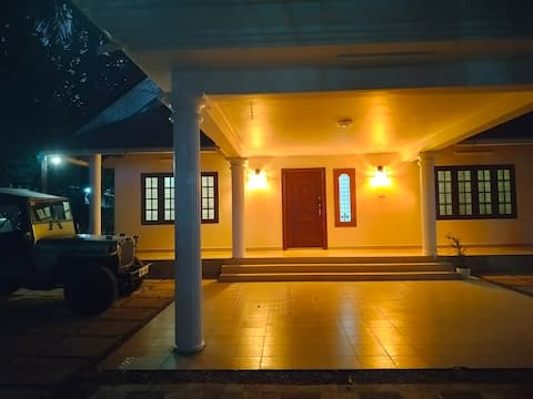 Sachu & Rose Villa - Peringavu