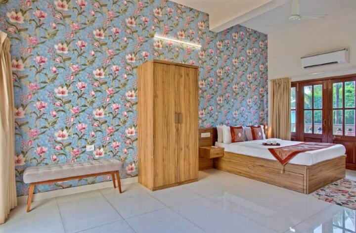 Bedroom 1 image 2