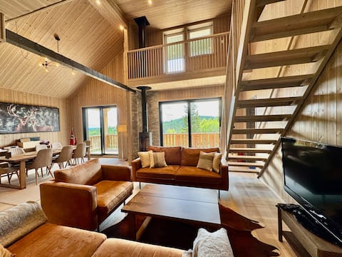 Exclusive holiday home with jacuzzi and pool table