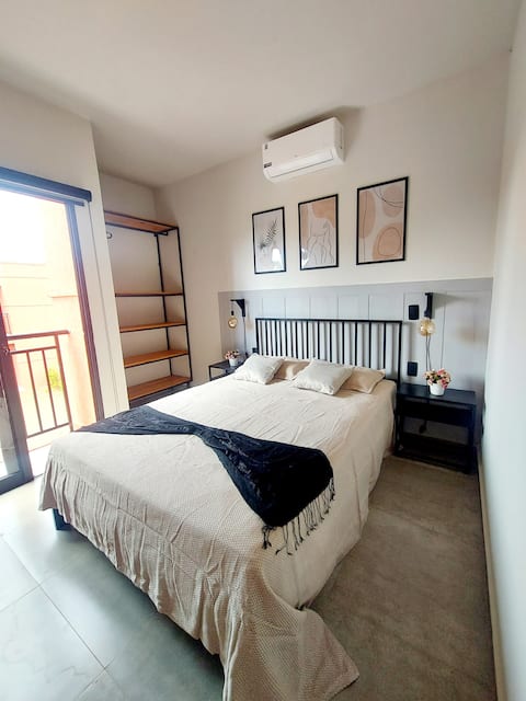 House with Air Conditioning and Leisure Area 5 minutes from the Yacht Club