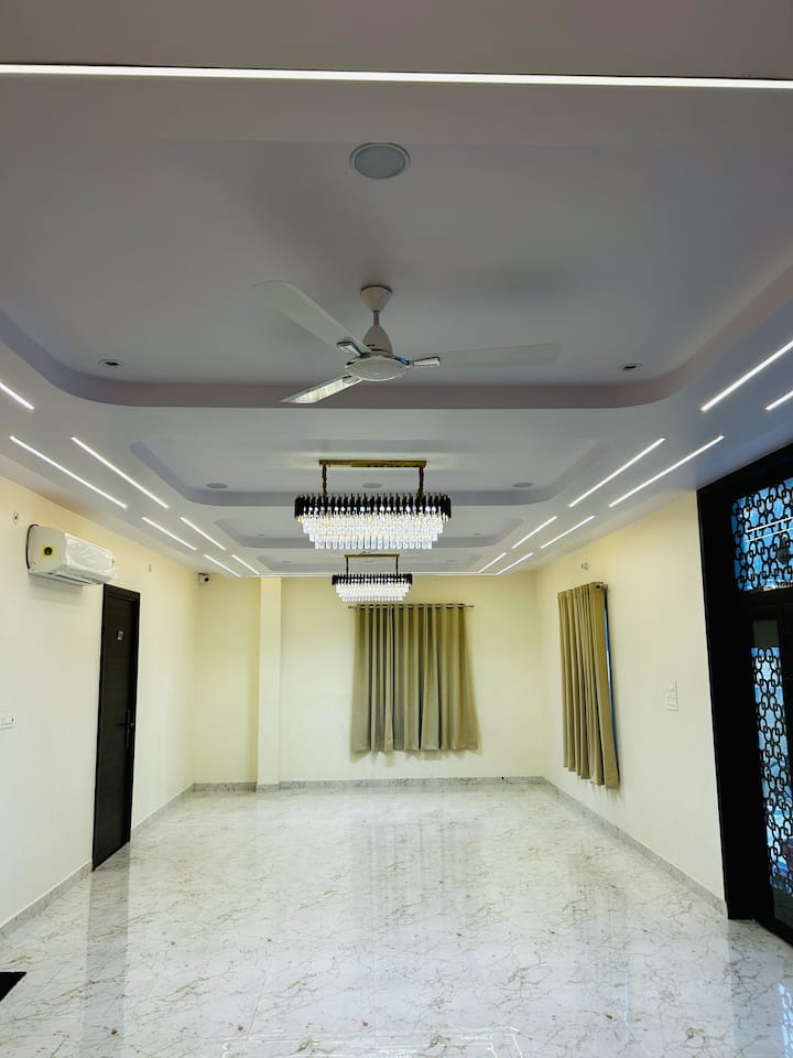 Просторен дневен простор за голем собир!