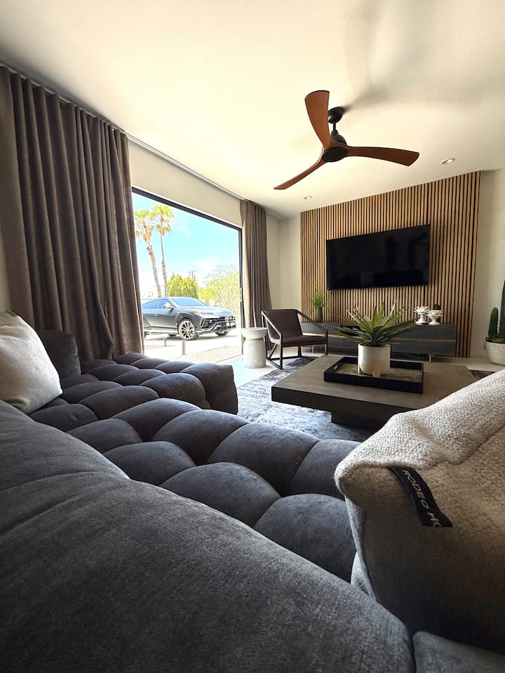Modern Palm Springs Vacation Home - Palm Springs, CA