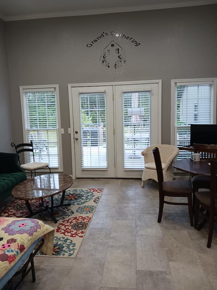 The 4cs Country Cottage - Greenfield, TN