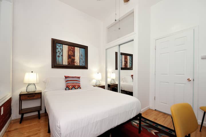 Whole 2brs Near Soho | Best Deal In The Area - New York City