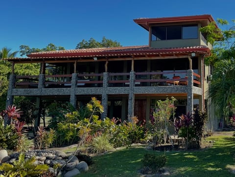 Oceanfront Villa •Epic Surf & Sunsets