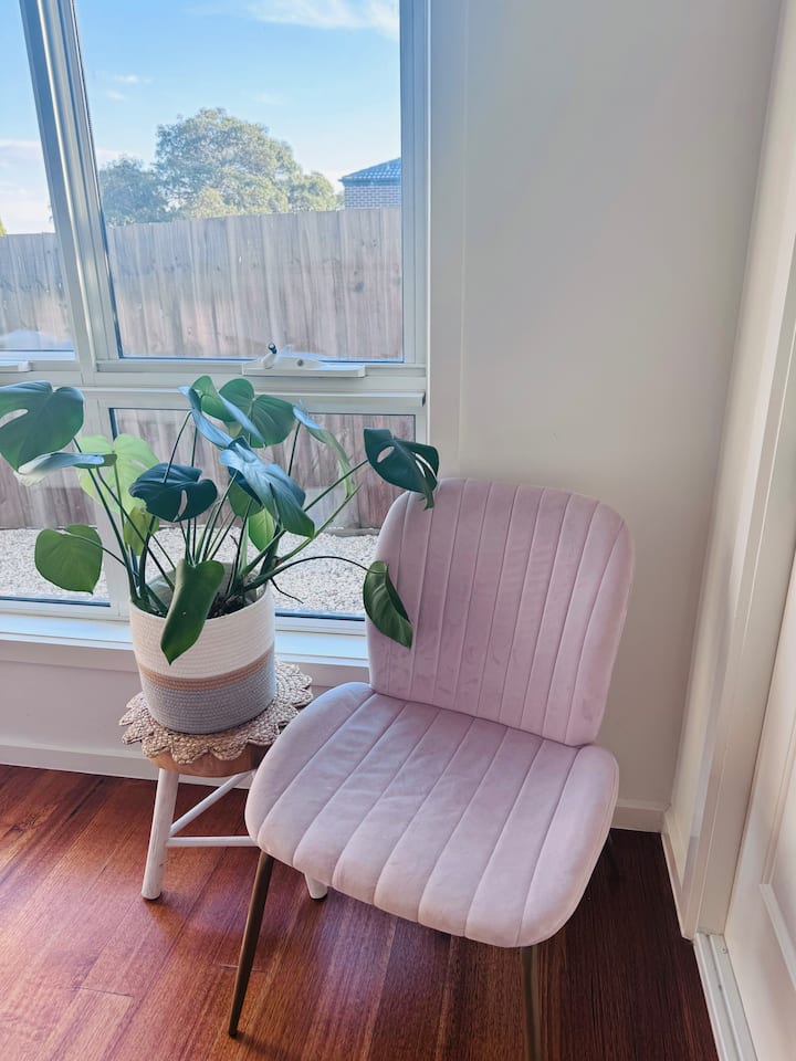 Cozy 1b1b With Private Backyard - Mitcham